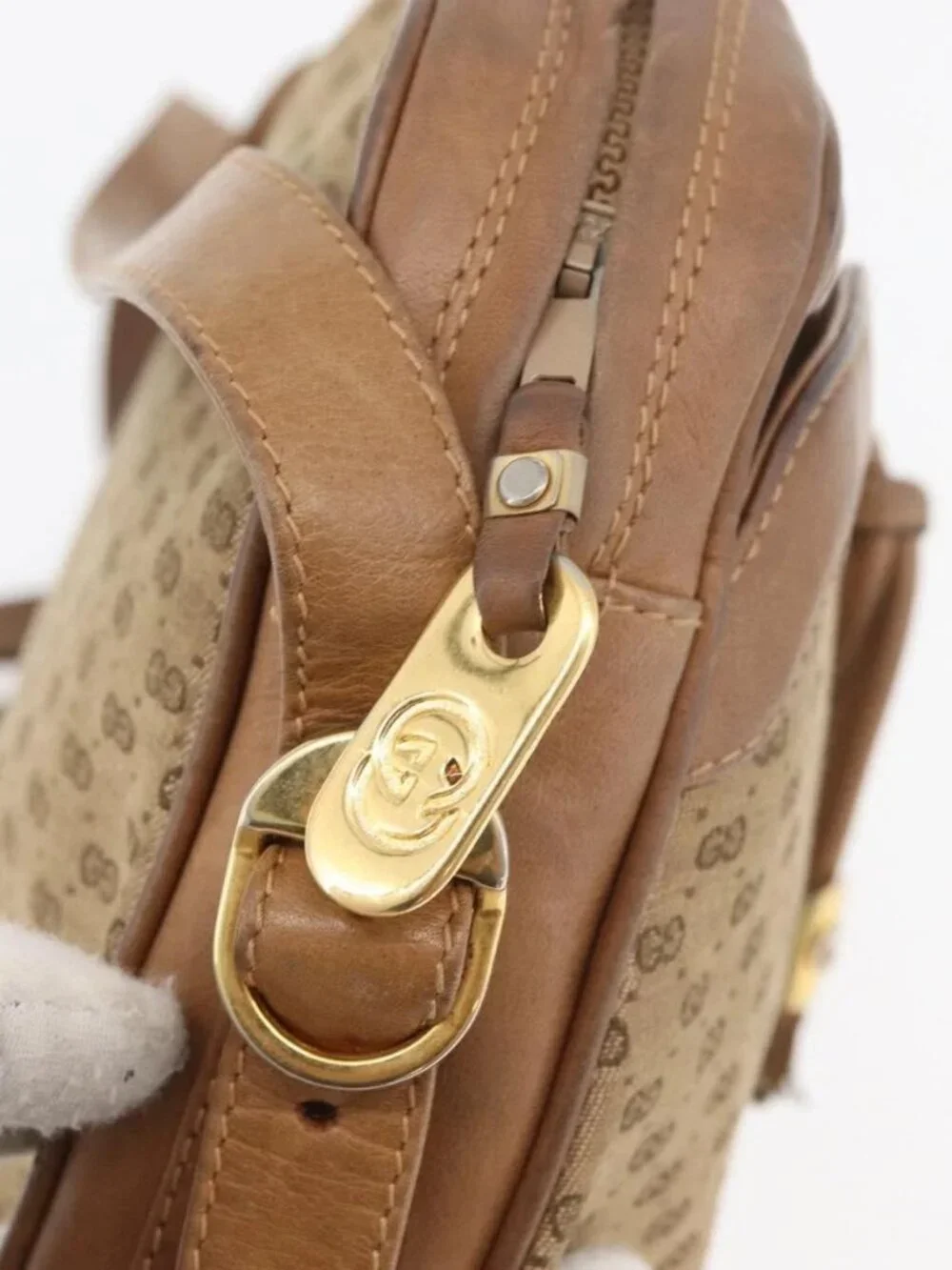 GUCCI Micro GG Supreme Shoulder Bag PVC Beige Gold Auth 175309